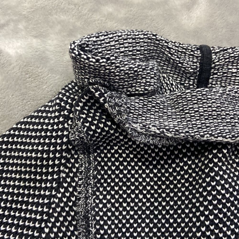 Ivivva Feeling Toasty wrap sweater navy and white size 14 with pockets - Picture 6 of 9